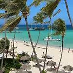 Caribbean Suites Dеluxe With Rоoftop Pool And Beach Access