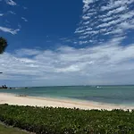 En La Playa Con Piscina