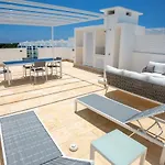 Coral House Suites
