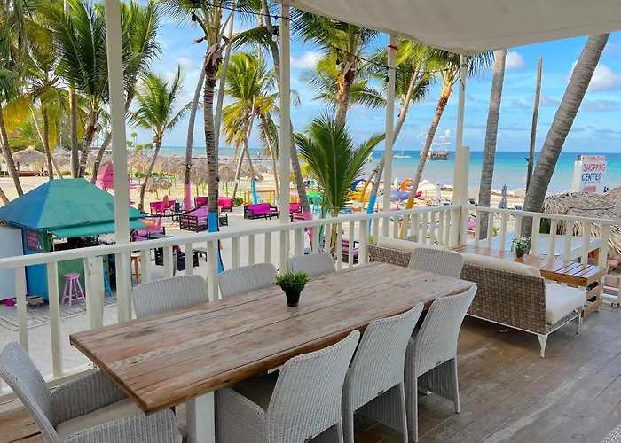 Serenara Suites With Rooftop Pool - Los Corales Beach