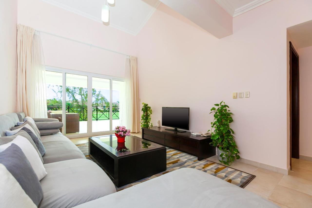 Private & Luxury Cocotal In Gated & Secured Community *
