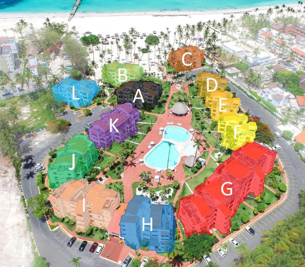 Feel The Ocean Breeze From Alluring Beachfront - D302
