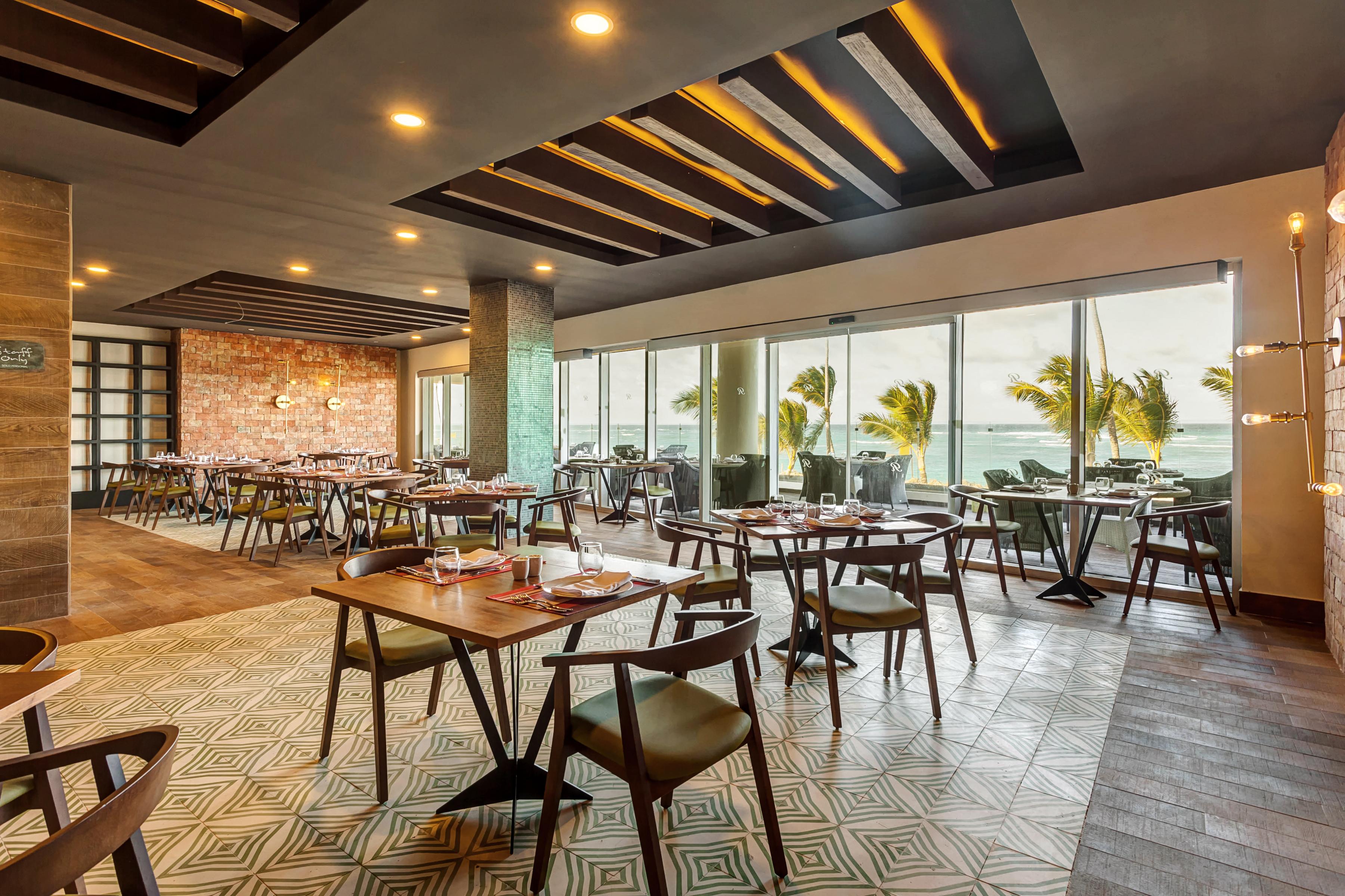 Royalton Bavaro, An Autograph Collection & Casino