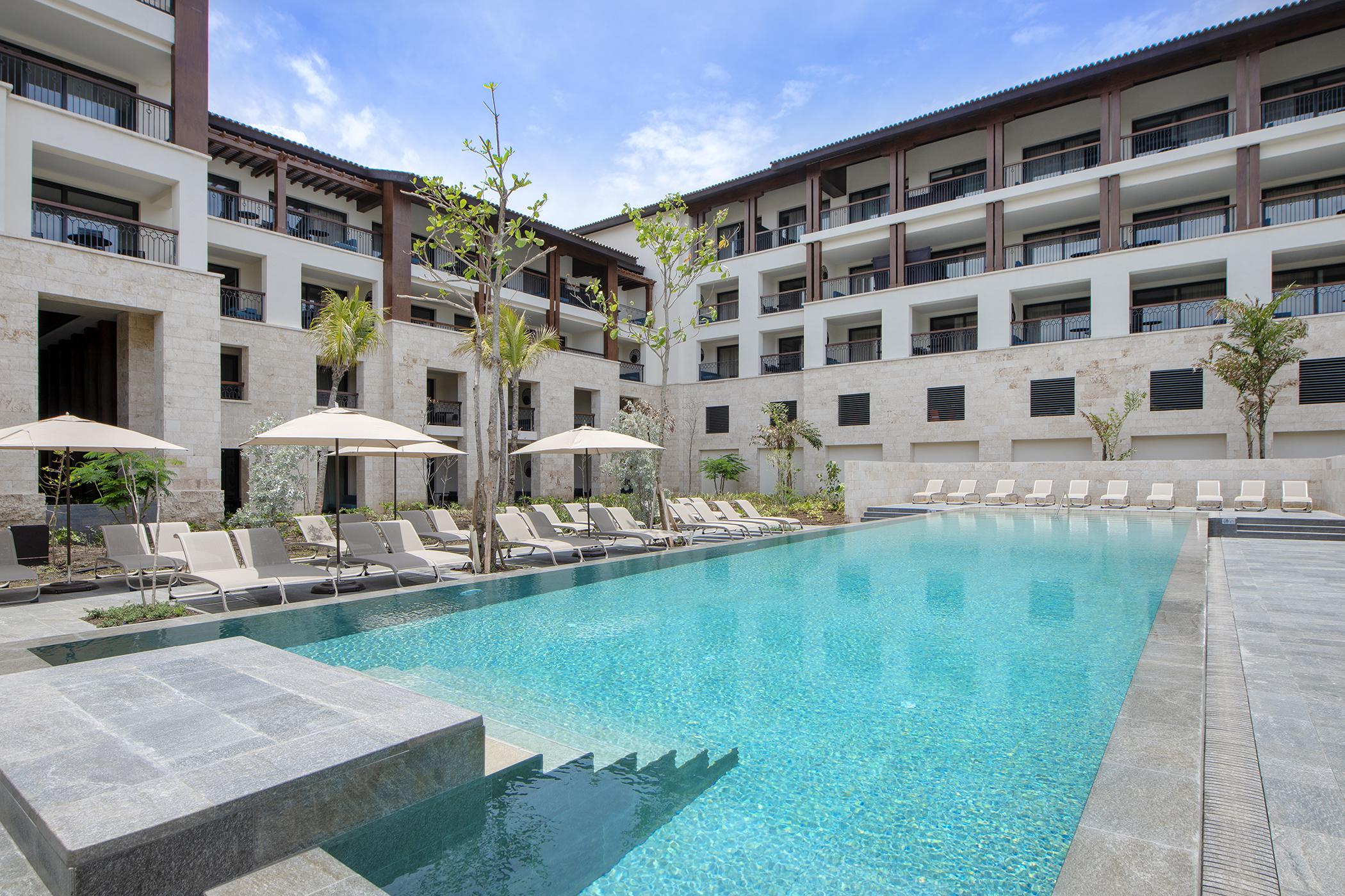 Resort Adults Only Club At Lopesan Costa Bavaro 5*