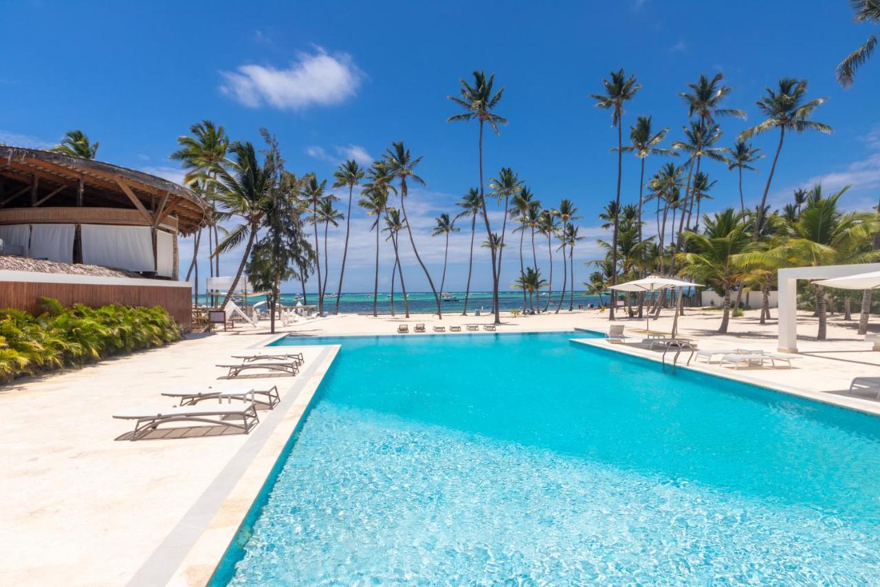 Family Getaway - Right On The