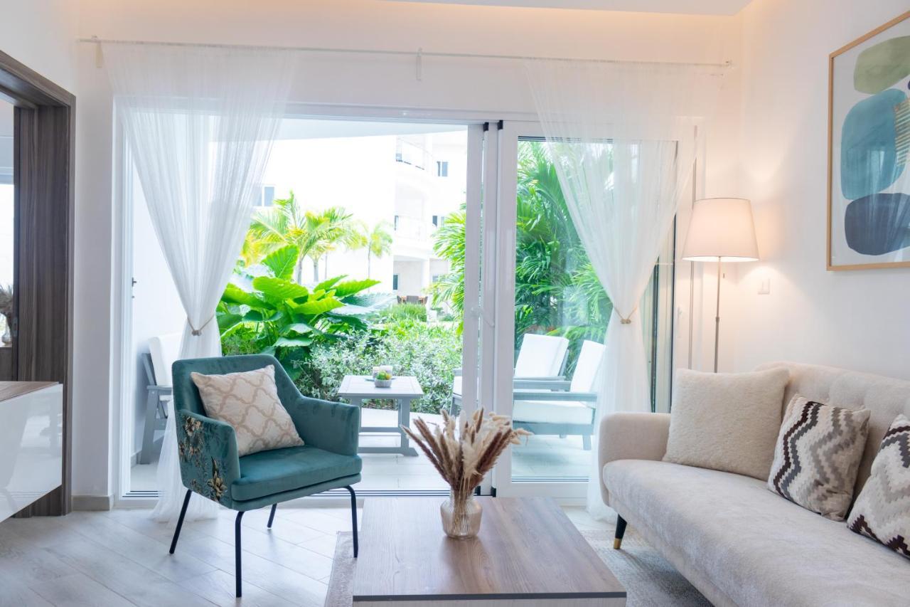 Family Getaway - Right On The
