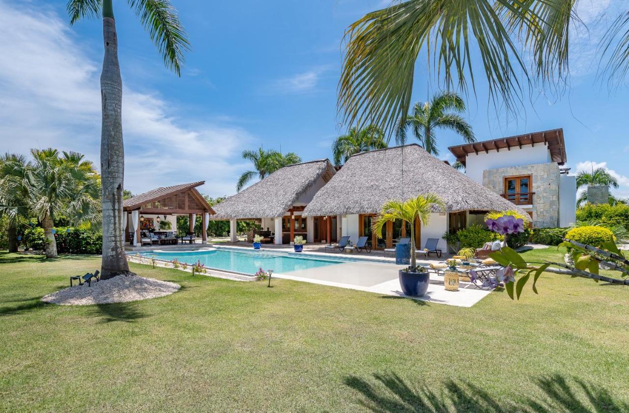 Private With Incredible Pool, Maid, Jacuzzi - Cap Cana Villa *