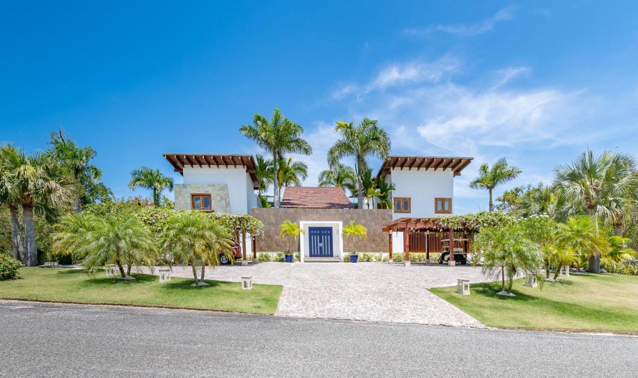 Private With Incredible Pool, Maid, Jacuzzi - Cap Cana Villa