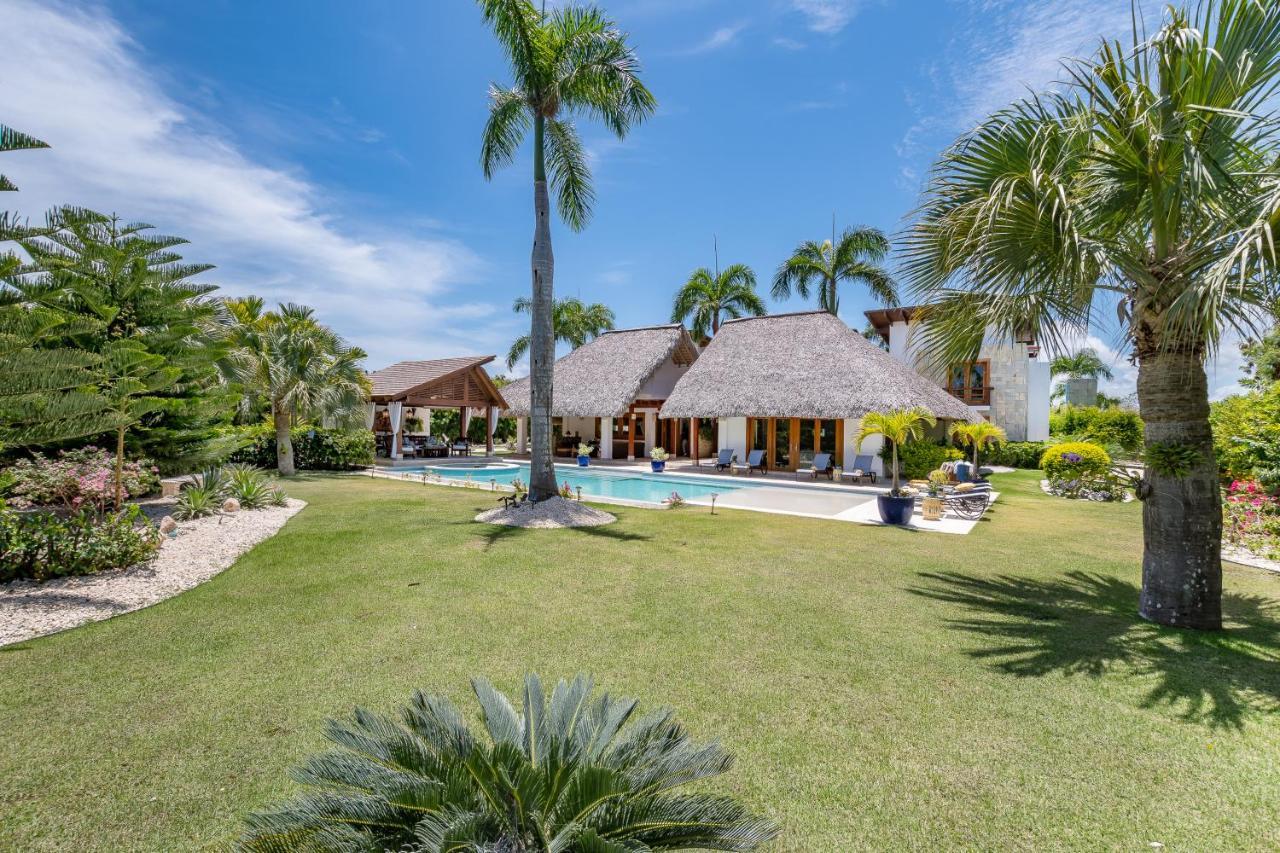 Private With Incredible Pool, Maid, Jacuzzi - Cap Cana Villa Punta Cana