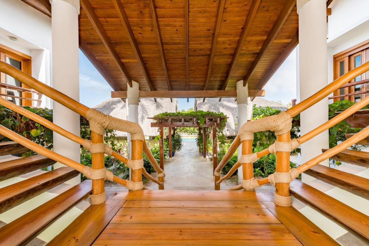 Private With Incredible Pool, Maid, Jacuzzi - Cap Cana Villa Punta Cana