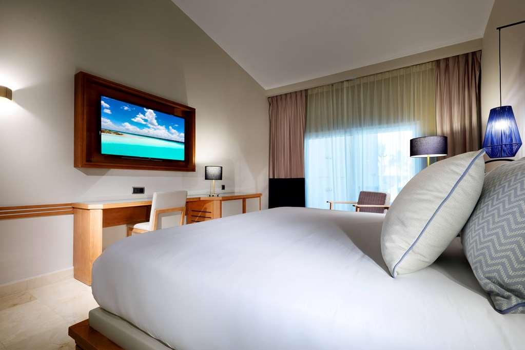 Grand Palladium Palace & Casino Resort 5*