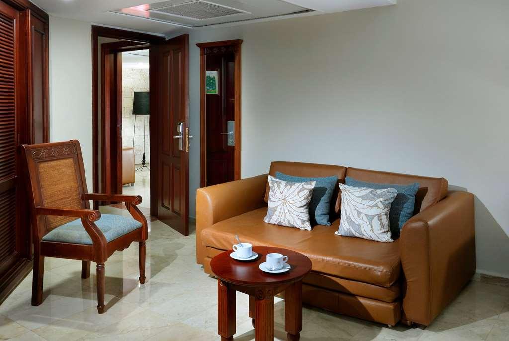 Hotel Grand Palladium Bavaro Suites, & 4*