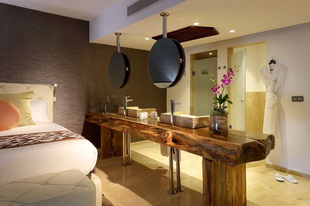 Grand Palladium Bavaro Suites, & Hotel