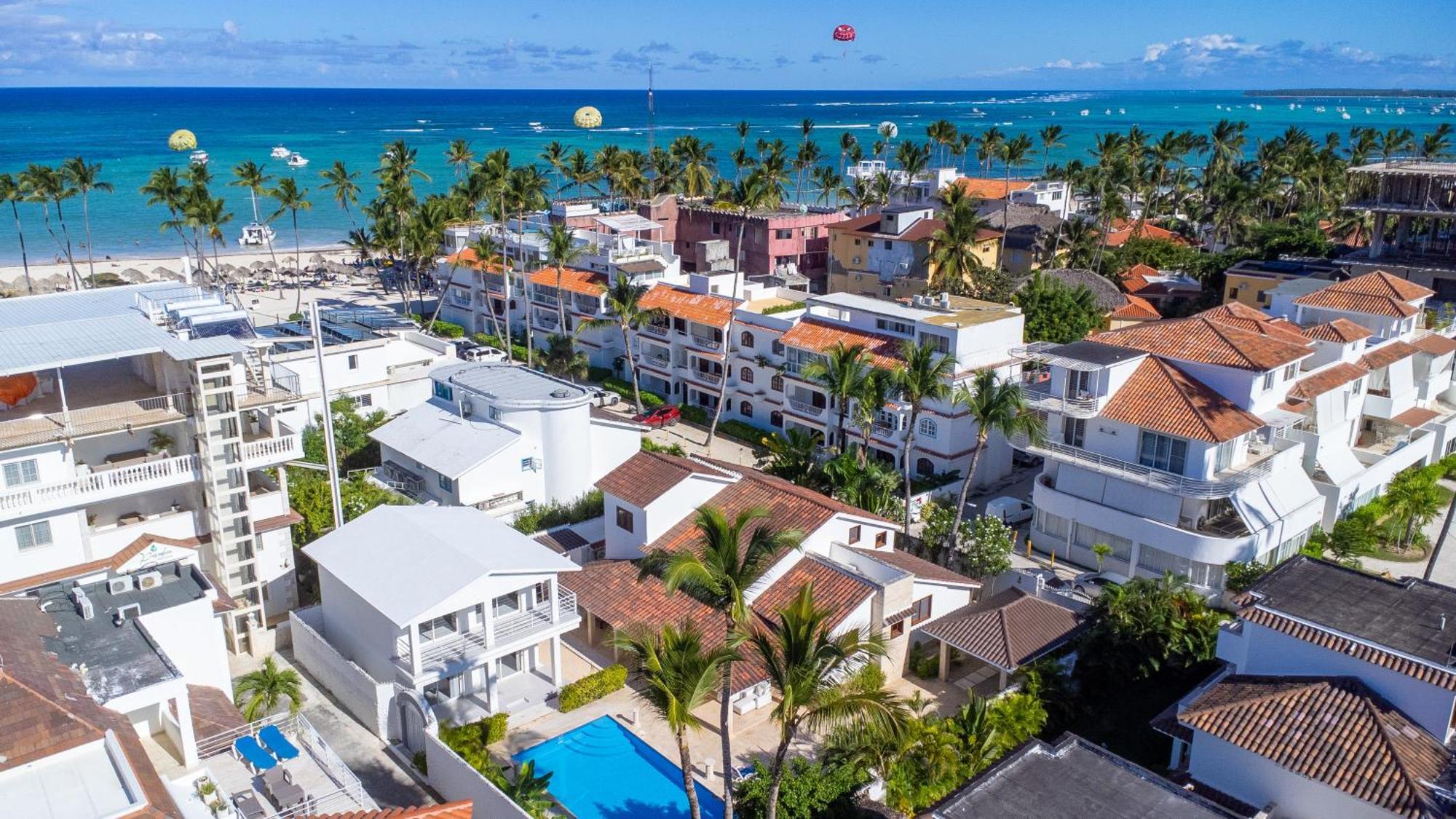 Huge 7-bedroom With Private Pool - Corales Punta Cana