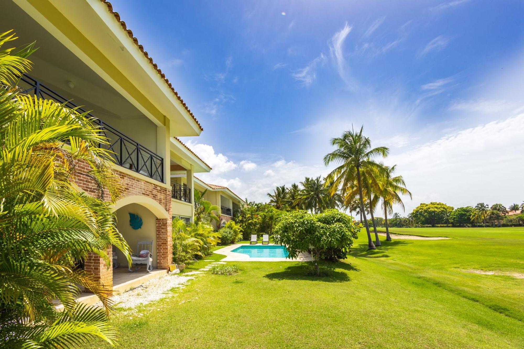 Private & Luxury Cocotal In Gated & Secured Community Apartment *