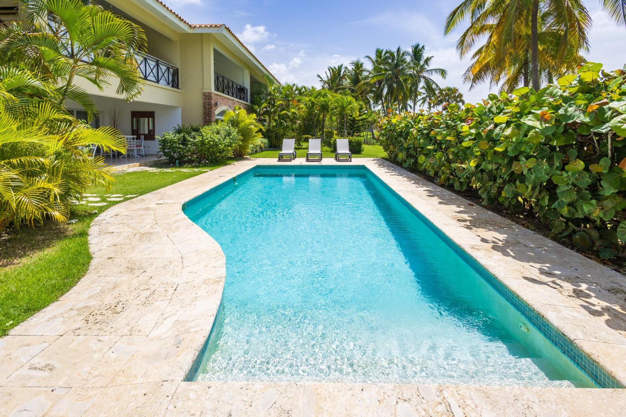Private & Luxury Cocotal In Gated & Secured Community