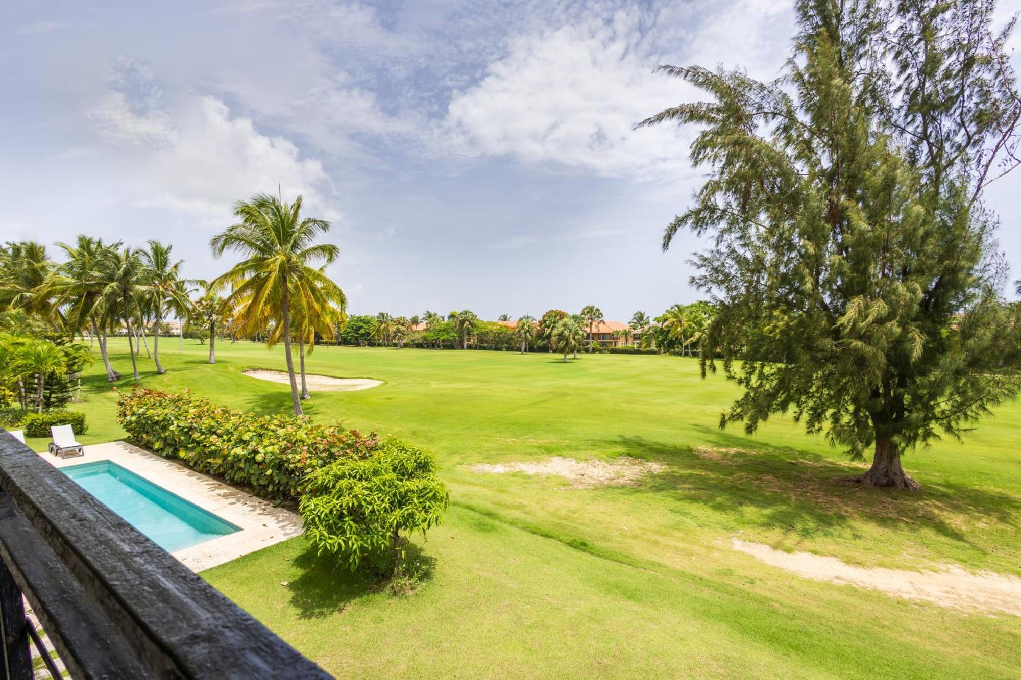 Private & Luxury Cocotal In Gated & Secured Community Apartment
