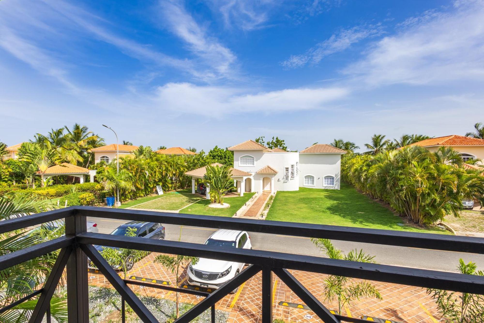 Private & Luxury Cocotal In Gated & Secured Community Apartment *