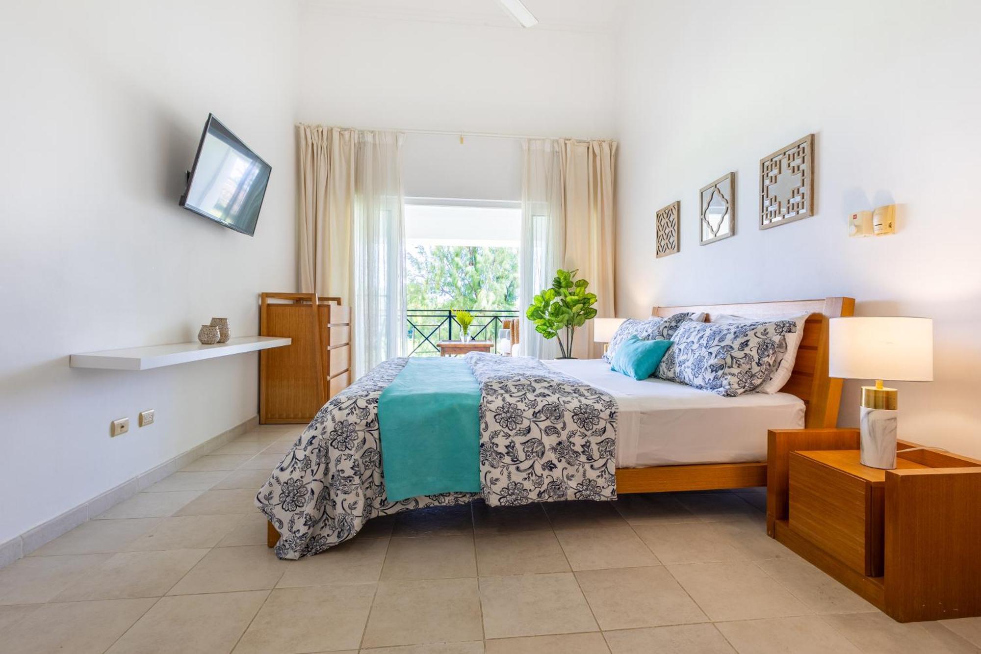 Private & Luxury Cocotal In Gated & Secured Community