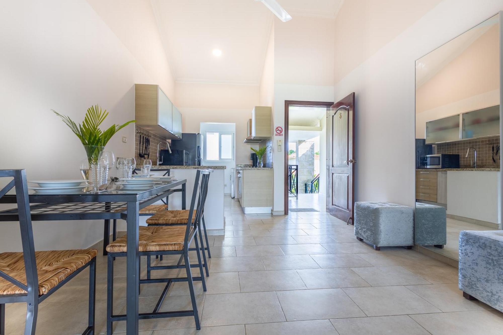 Private & Luxury Cocotal In Gated & Secured Community Apartment