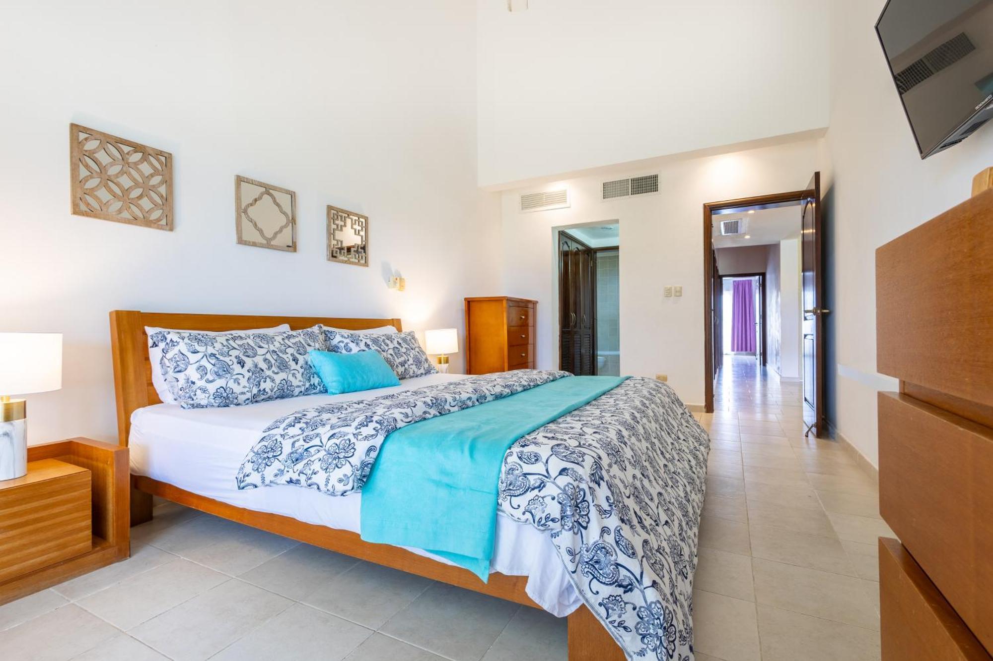 Private & Luxury Cocotal In Gated & Secured Community Apartment *