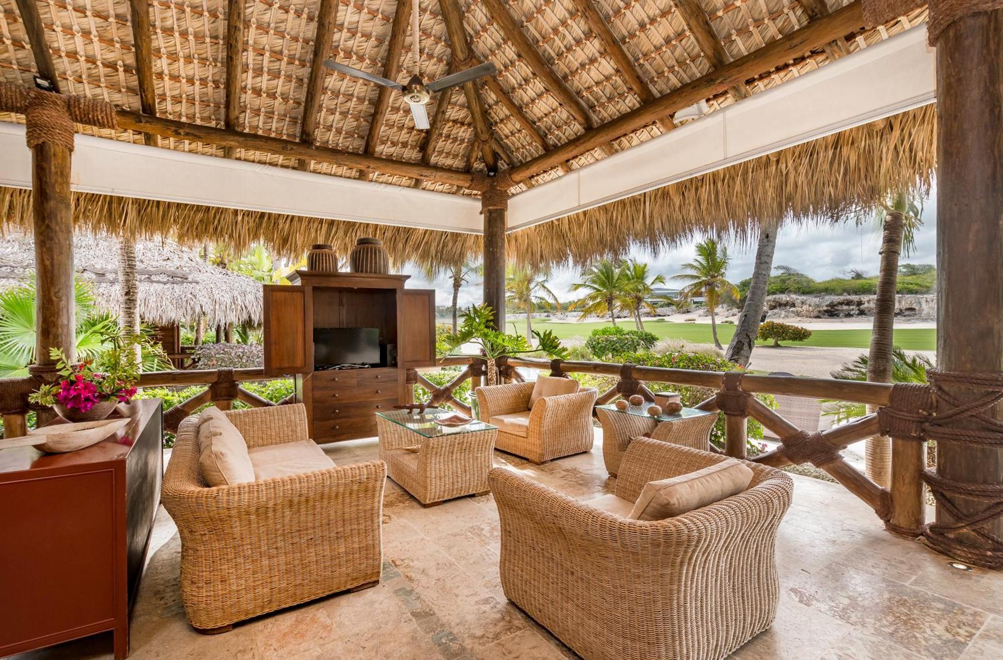 Villa Cap Cana For Rent - Luxury Illa With Access To Eden Roc *