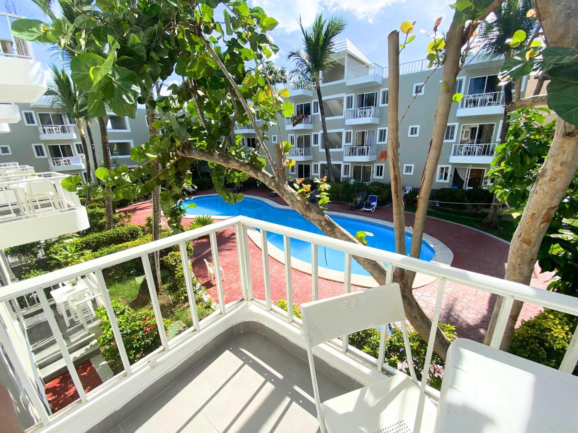 Arena Palms Pool Club & Punta Cana