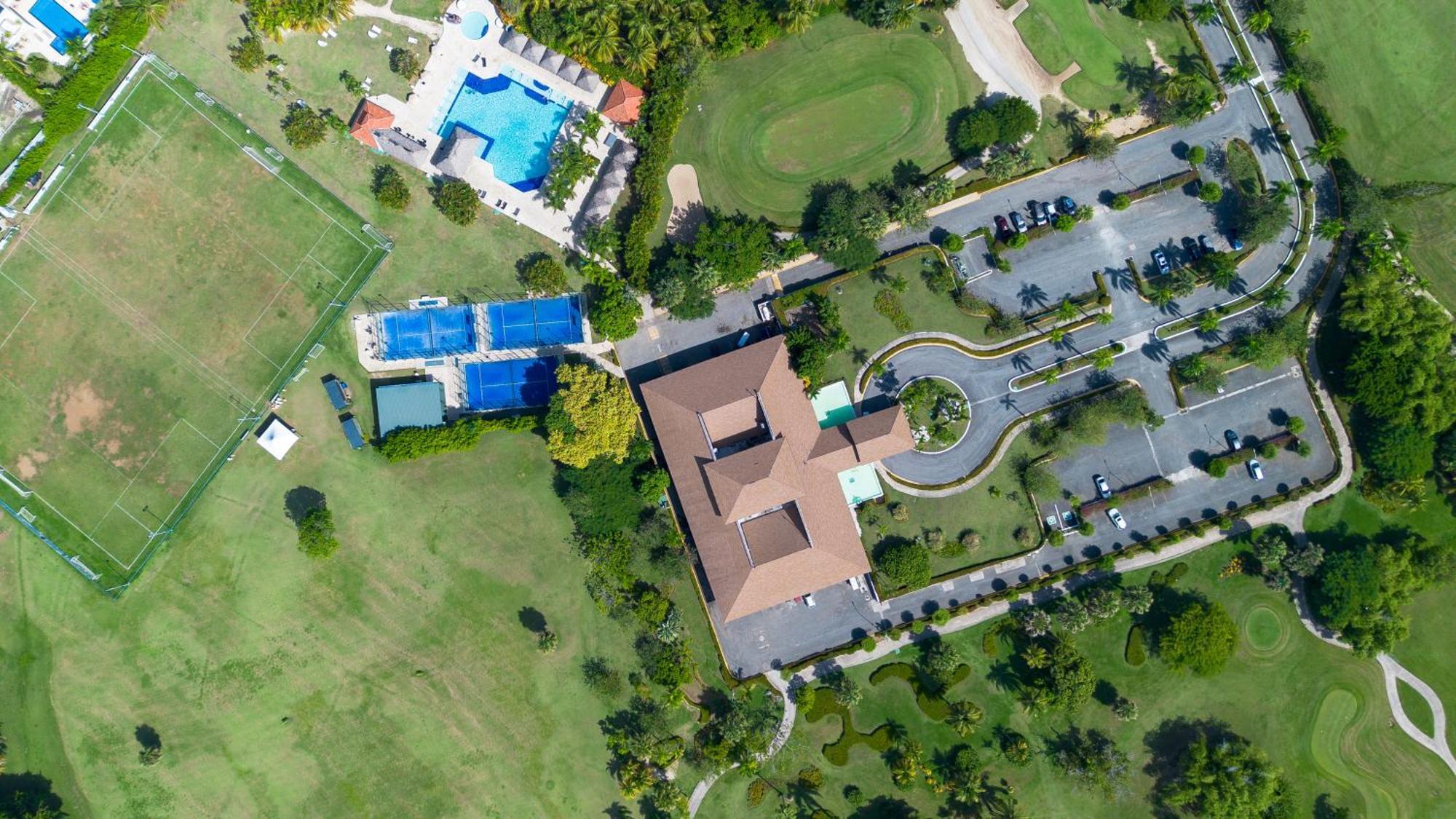 Private & Luxury Cocotal In Gated & Secured Community Apartment *