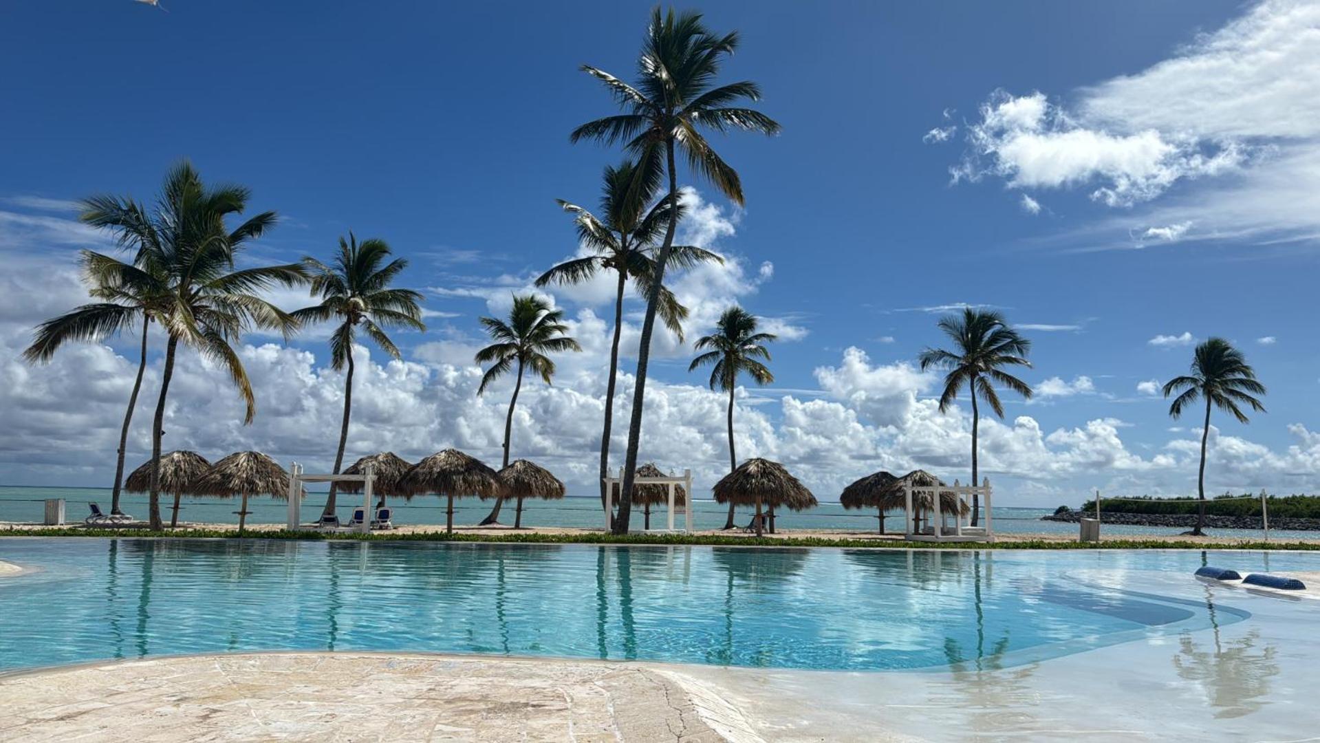 Apartamento En La Playa Con Piscina *