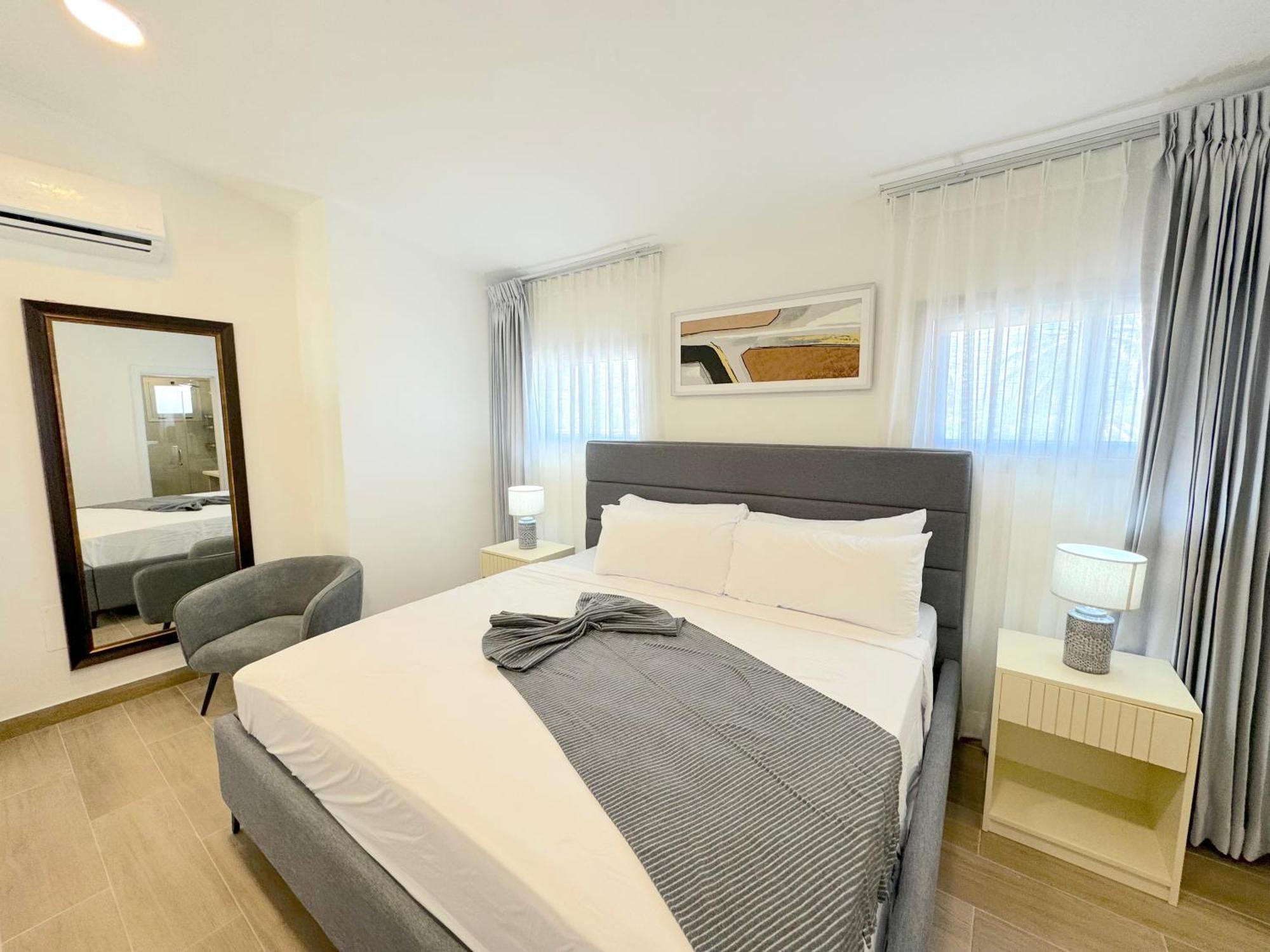 Front By Playa Palmera Apartamento *