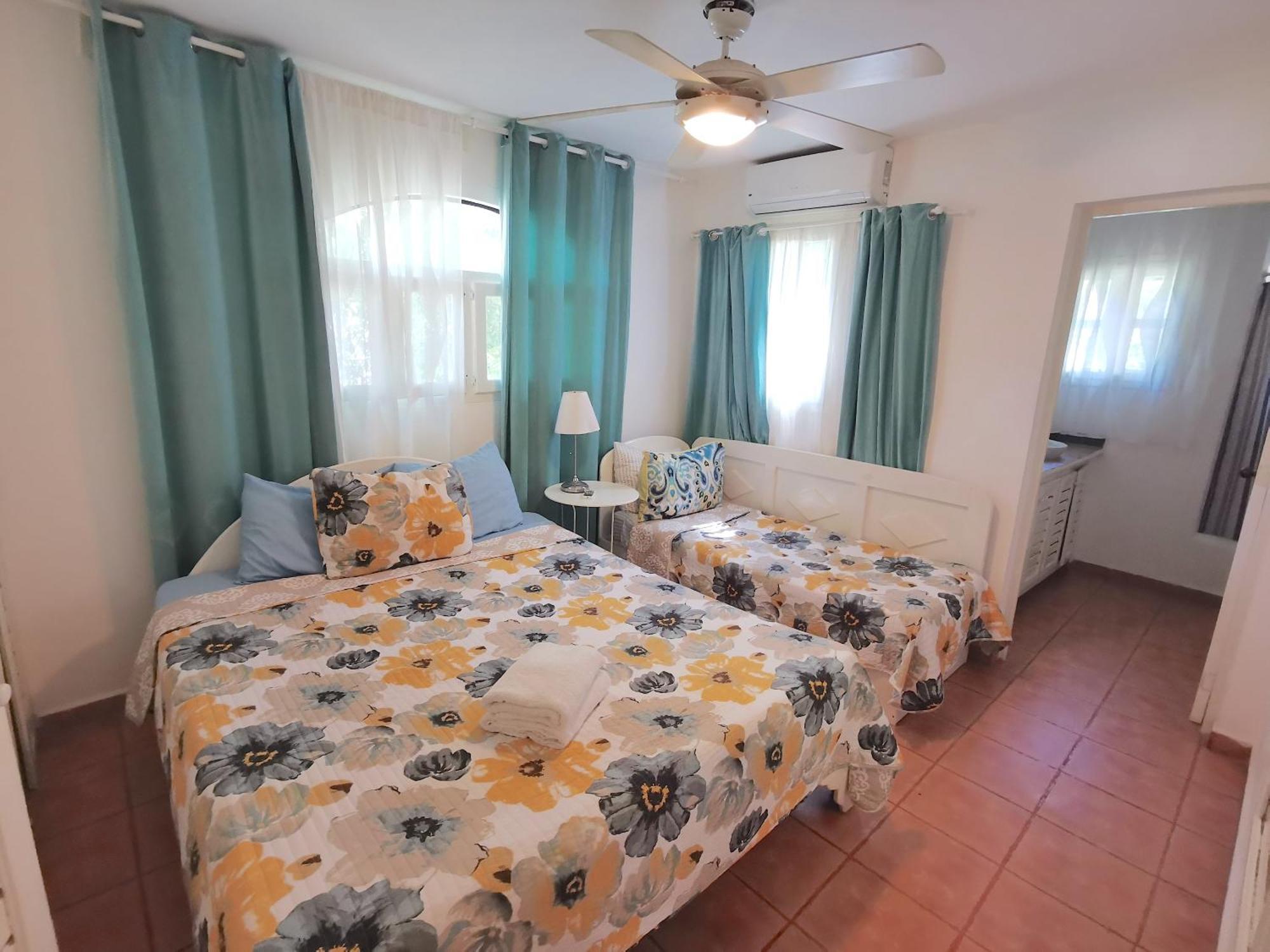 Hotel Vacation - Bavaro Club - Wifi - Parking