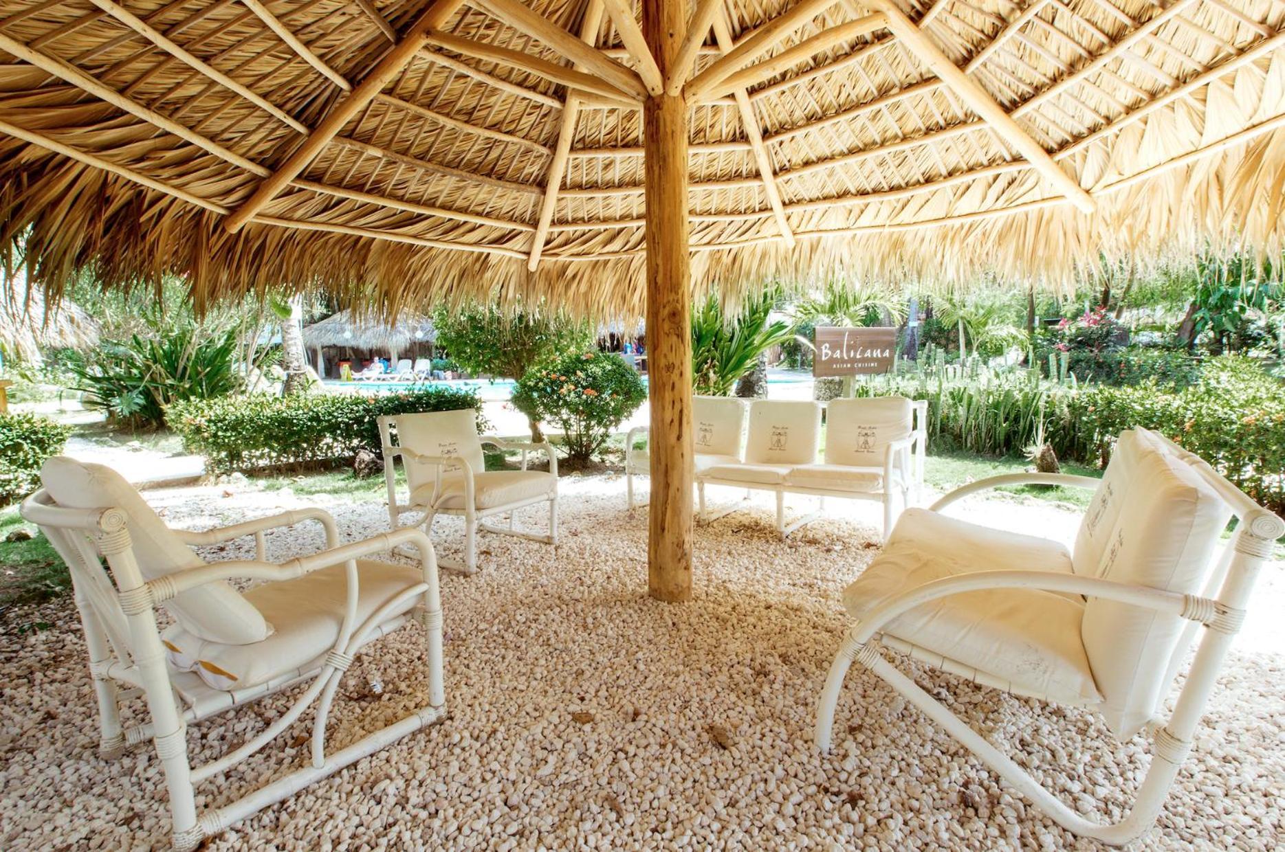 Caribbean Dеluxe With Rоoftop Pool And Access Apartment *