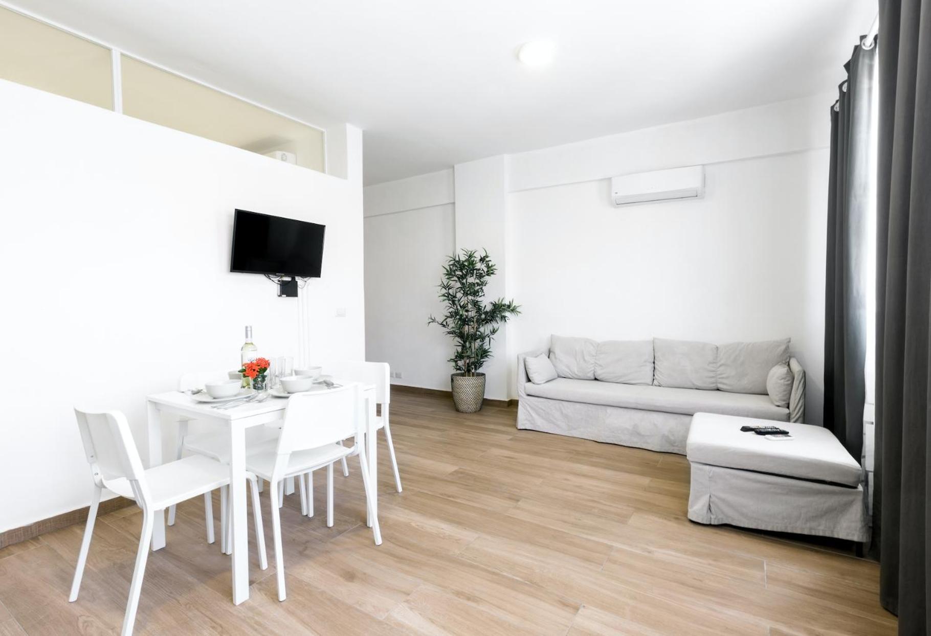 Caribbean Dеluxe With Rоoftop Pool And Access Apartment