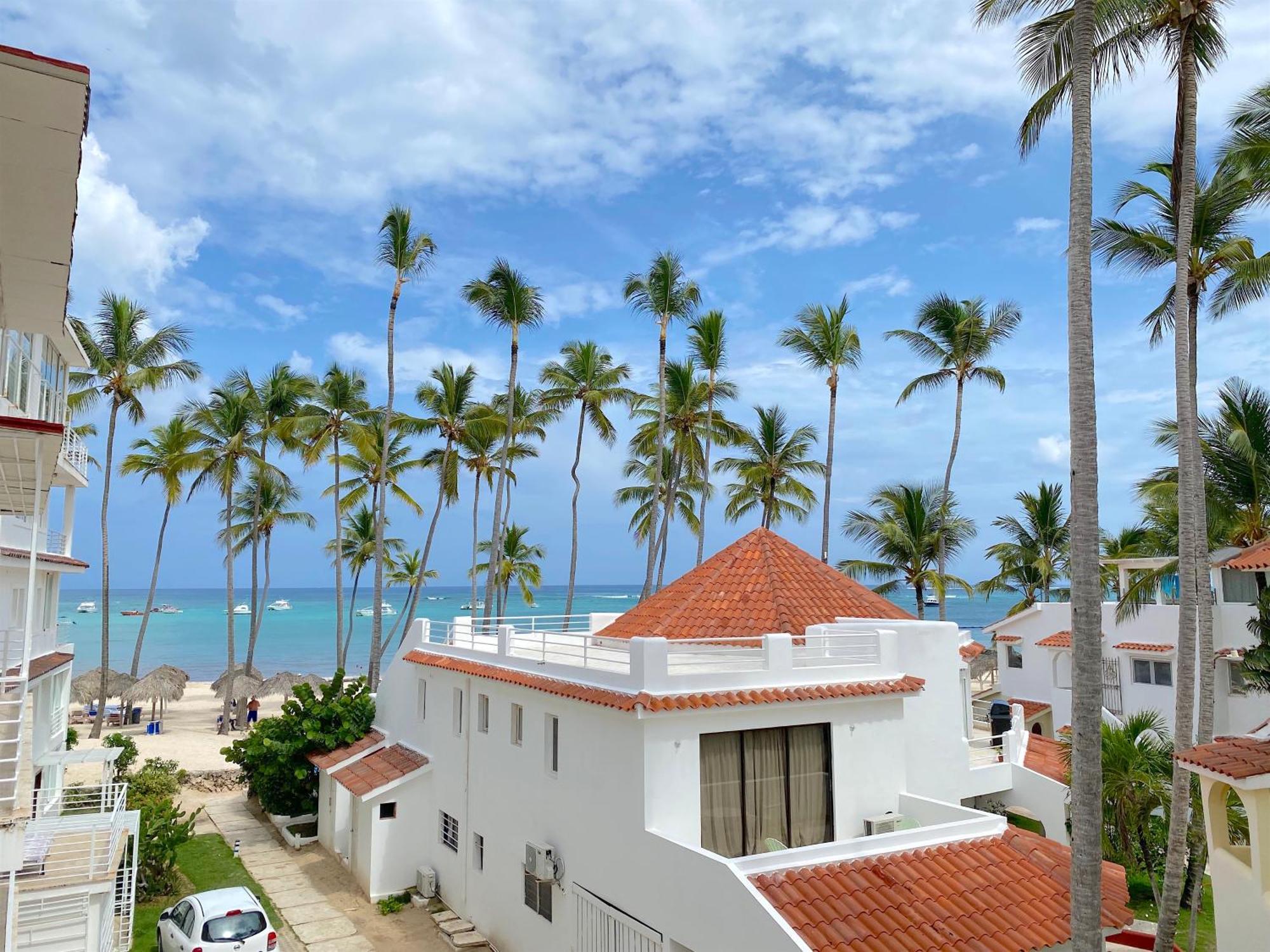 Serenara Village Playa Corales
