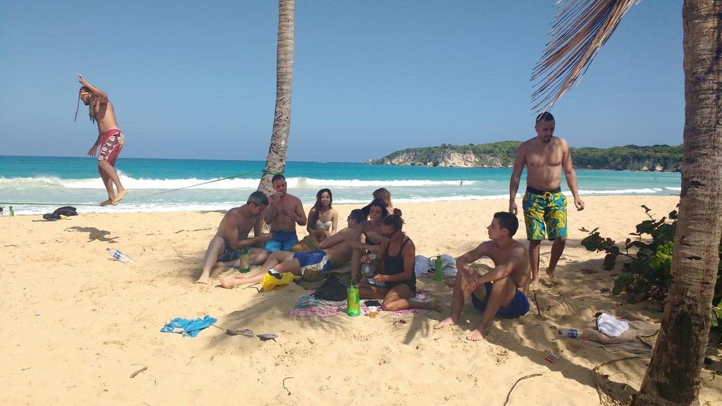 Albergue Macao Beach *