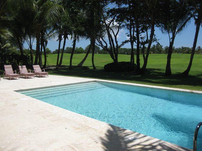 Villa Tortuga B30, Club