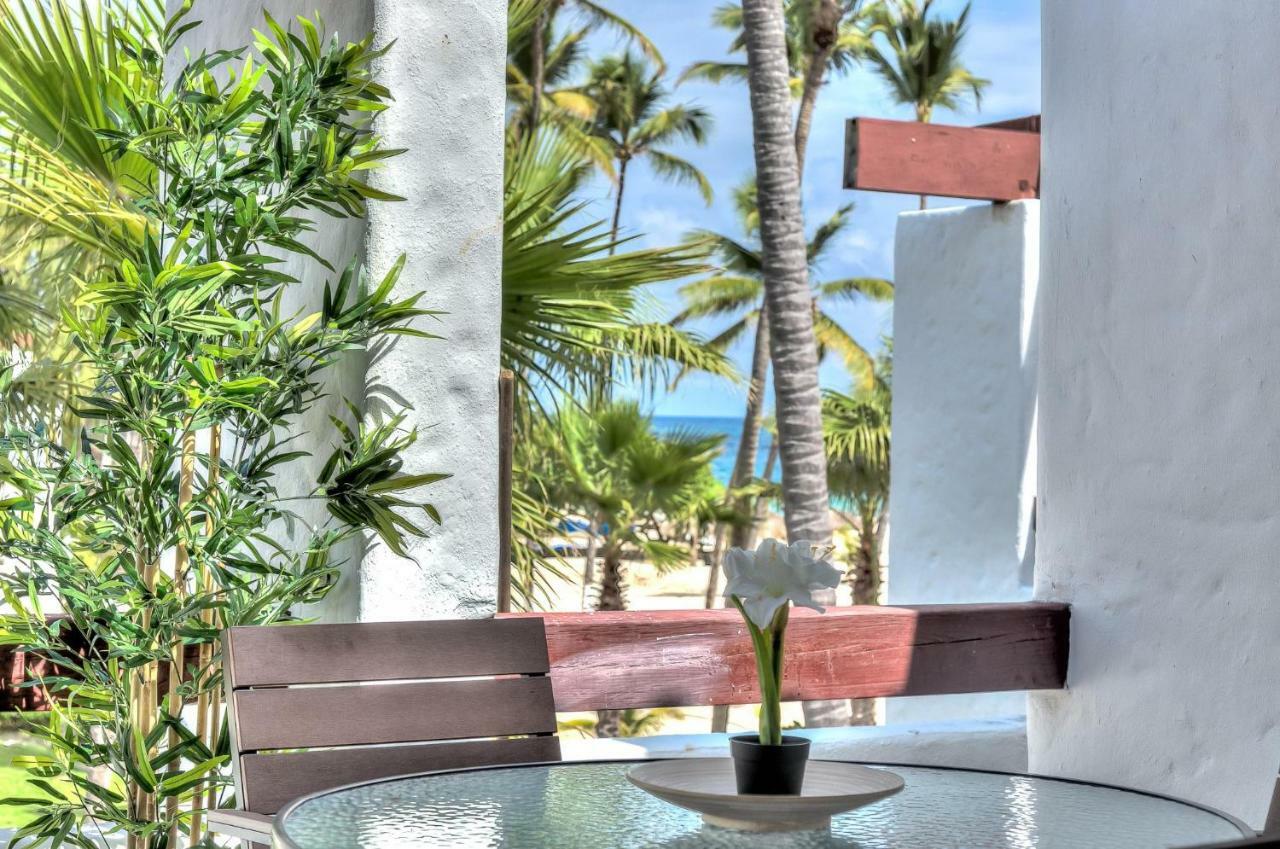 Feel The Ocean Breeze From Alluring Beachfront - D302 Apartment *