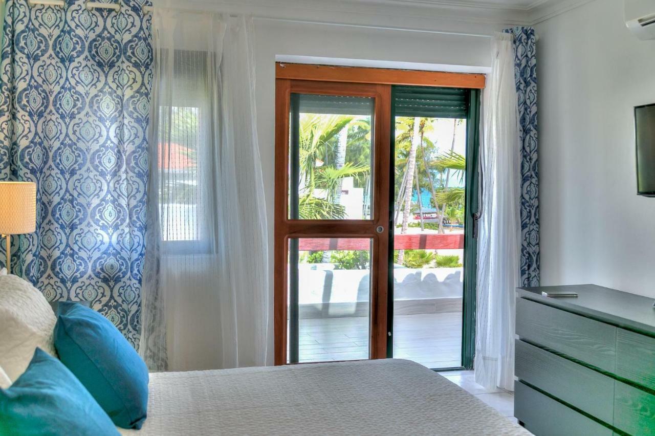 Feel The Ocean Breeze From Alluring Beachfront - D302 Punta Cana