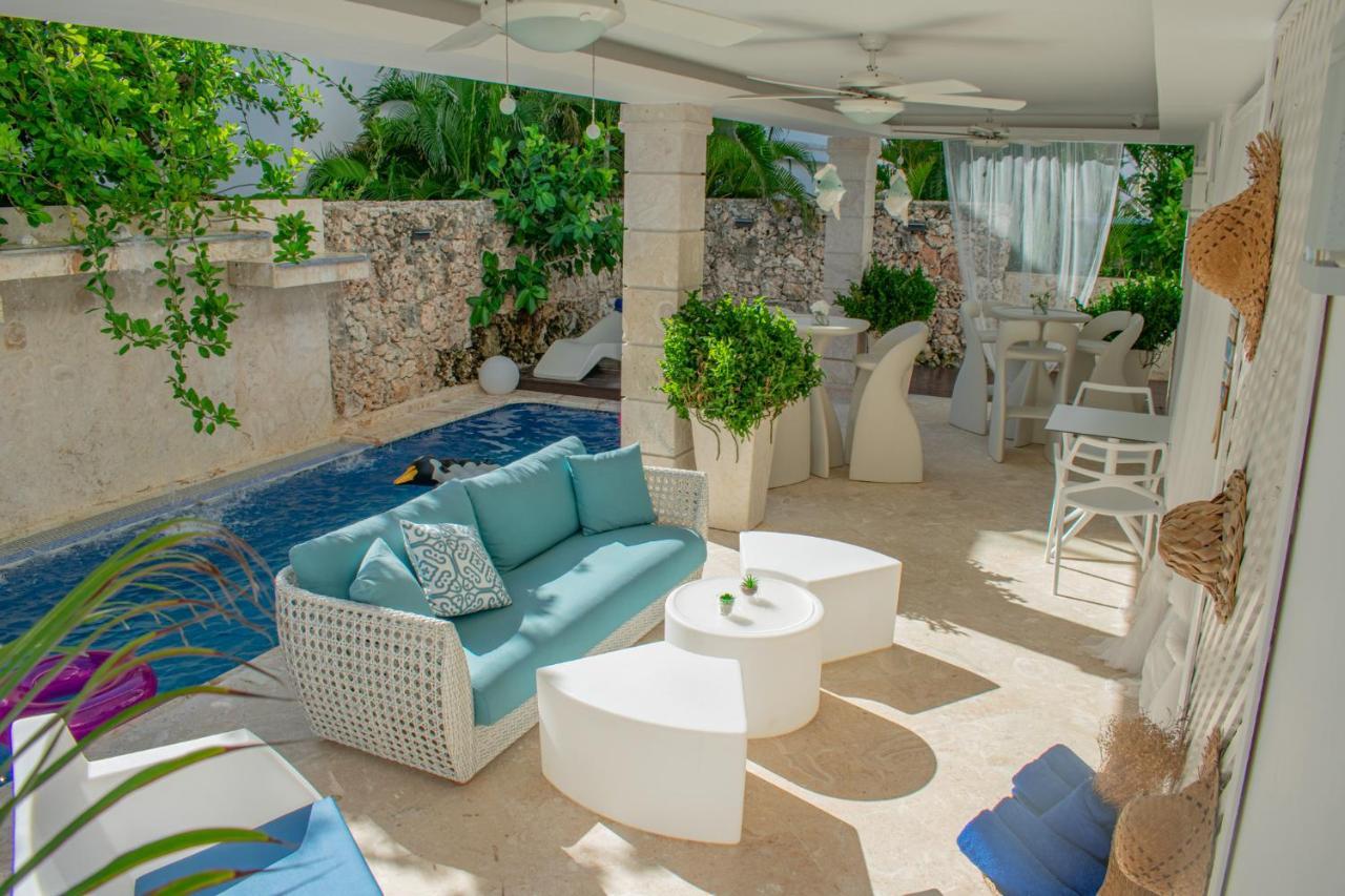 Boutique Hotel Paradise Aparthotel 5*