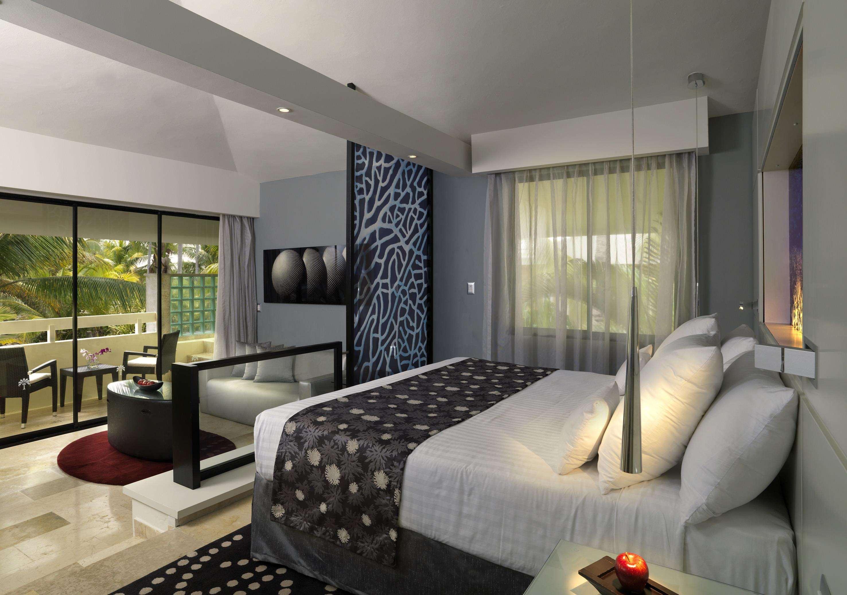 Paradisus 4*