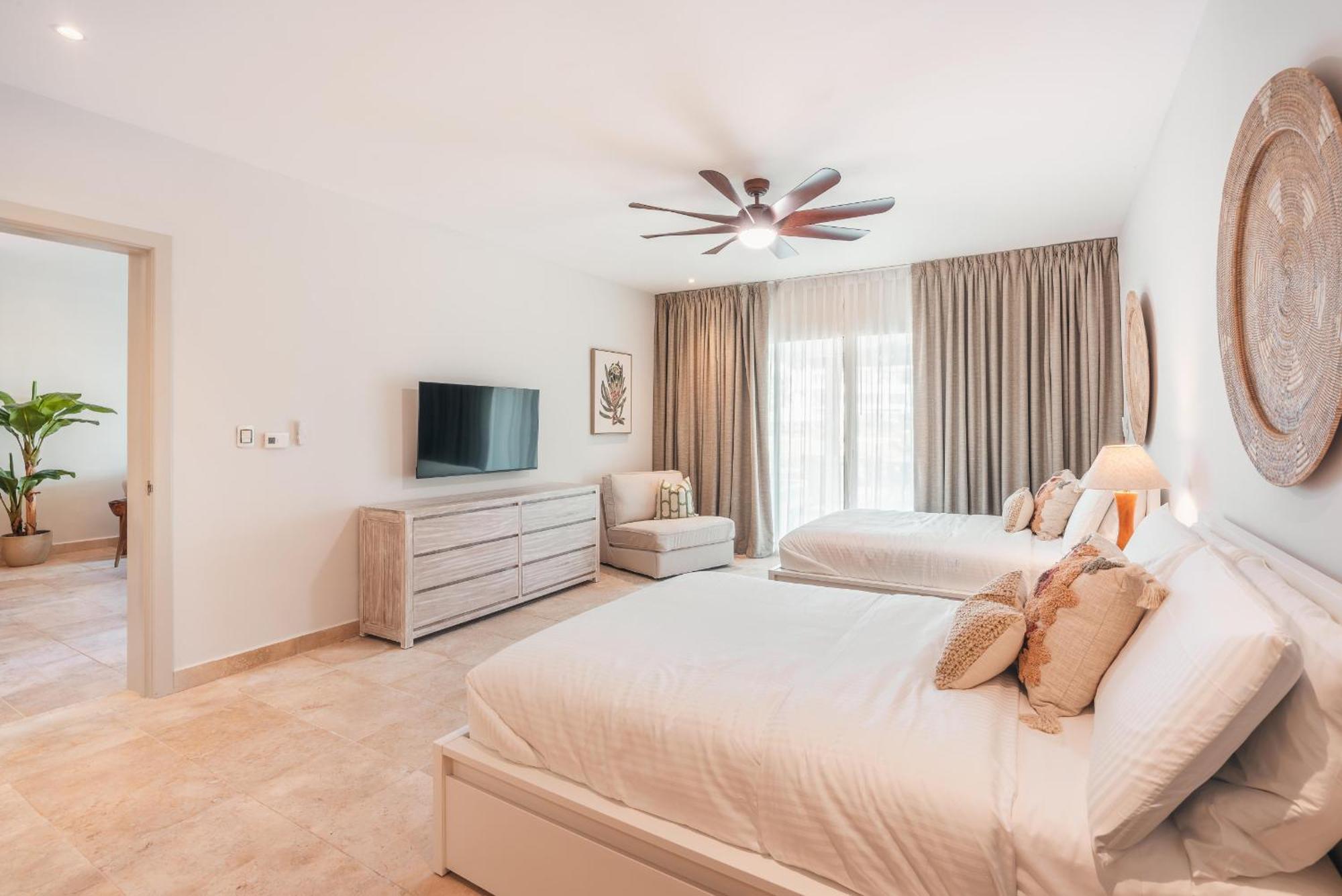 With Picuzzi In Cap Cana At Punta Palmera Ba5 Apartment
