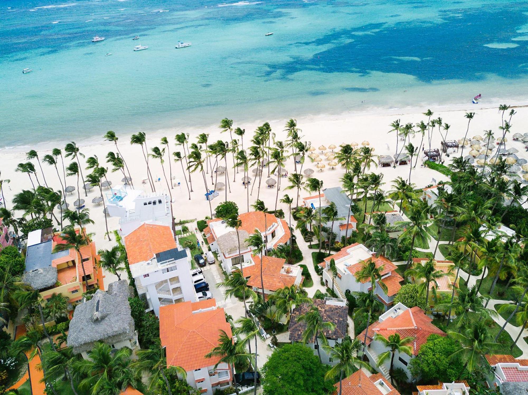 Villa & Larimar