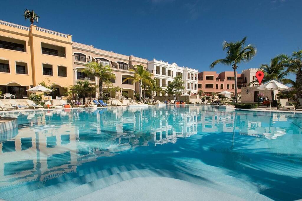 Apartamento Your Private Pool, Marina Hot Tub & Grounds