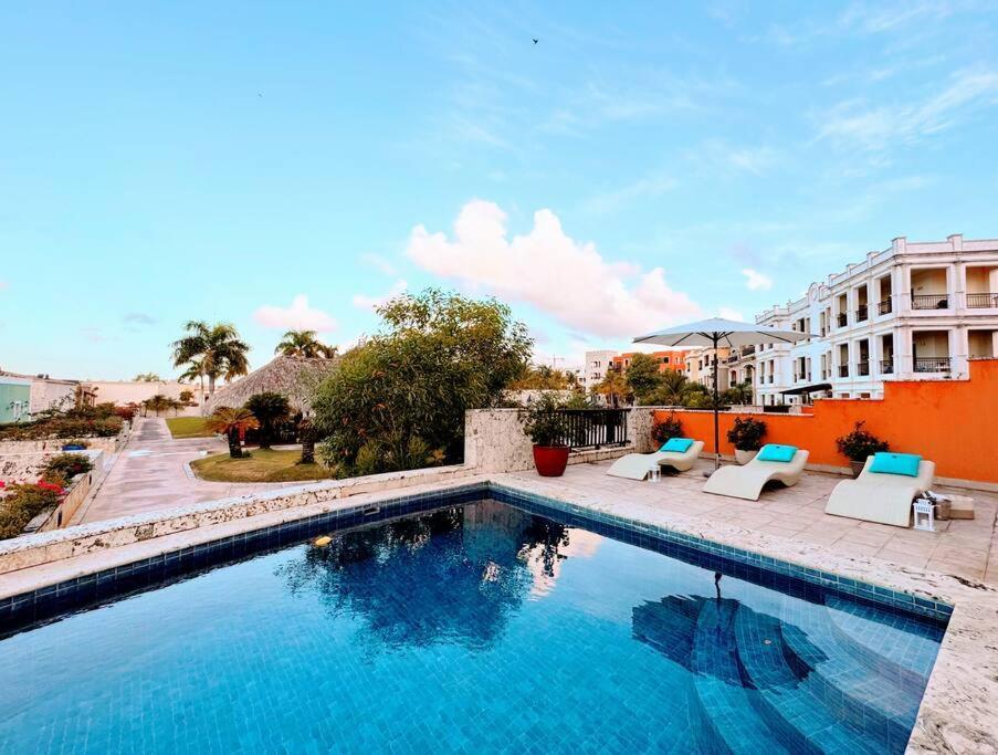 Apartamento Your Private Pool, Marina Hot Tub & Grounds *