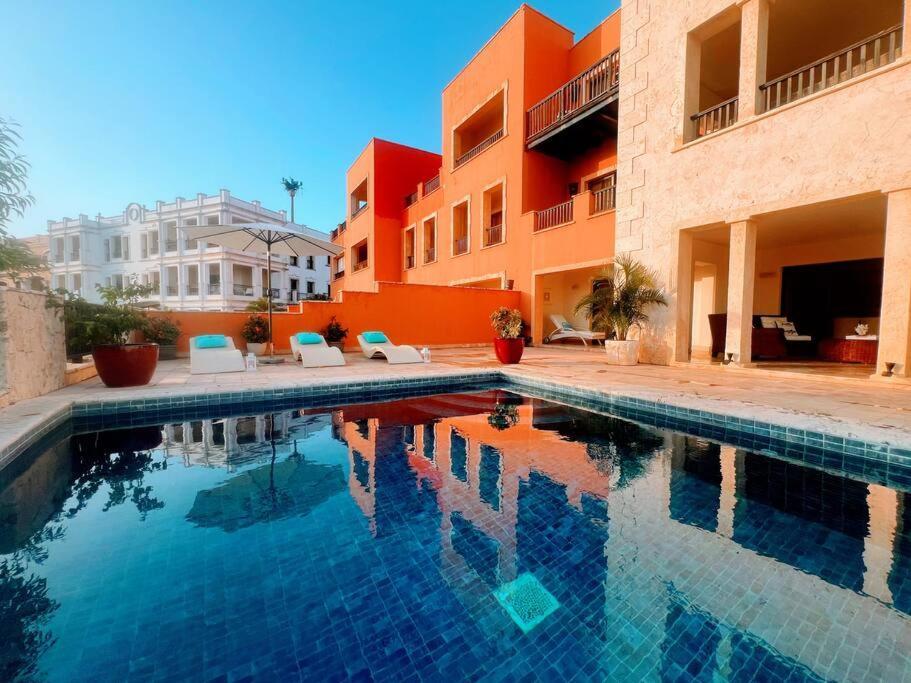 Your Private Pool, Marina Hot Tub & Grounds Apartamento