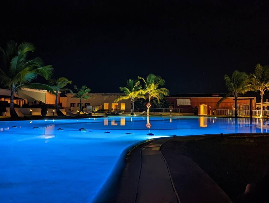 Your Private Pool, Marina Hot Tub & Grounds Apartamento