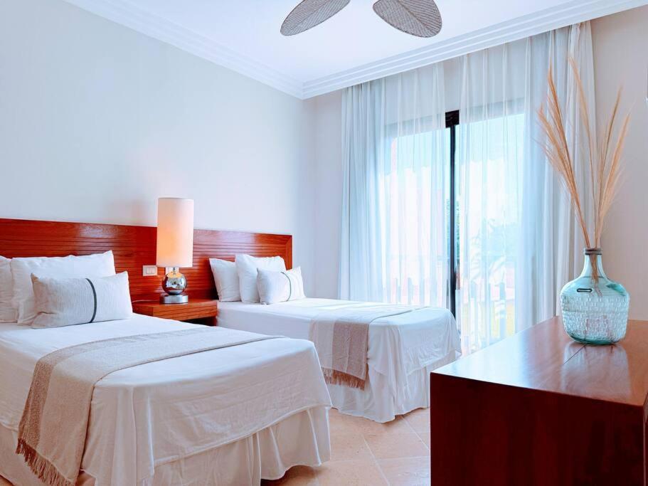 Apartamento Your Private Pool, Marina Hot Tub & Grounds *