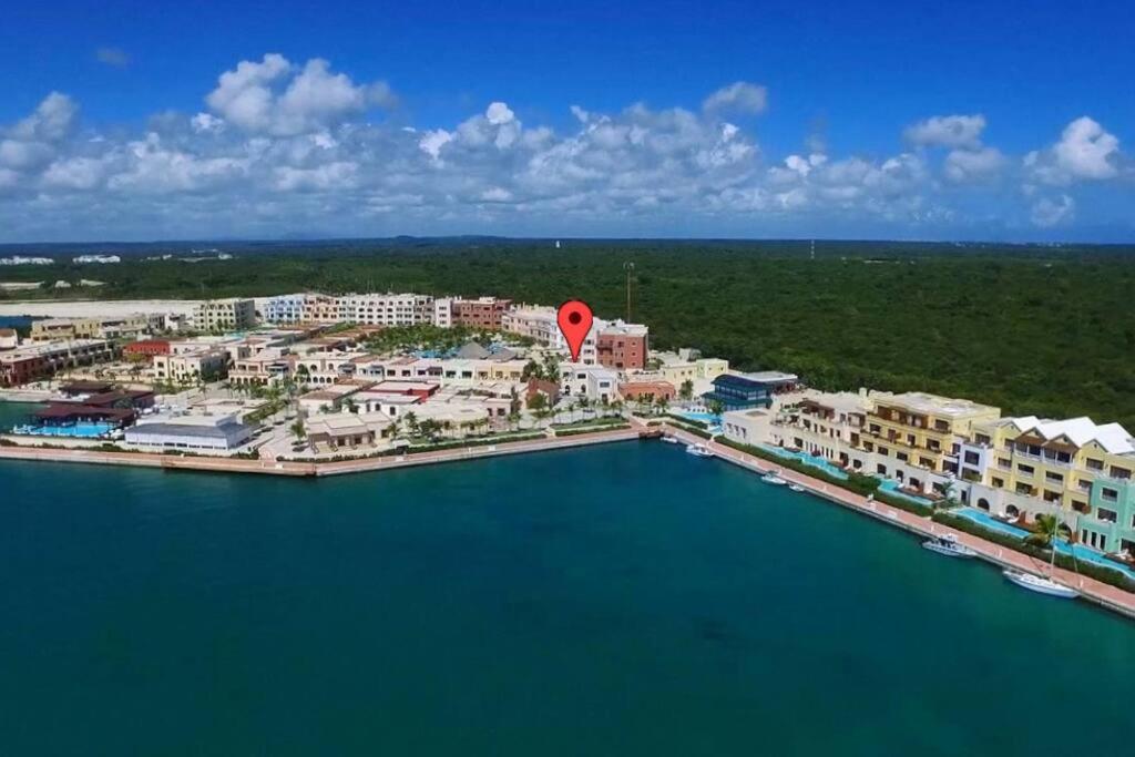 Apartamento Your Private Pool, Marina Hot Tub & Grounds