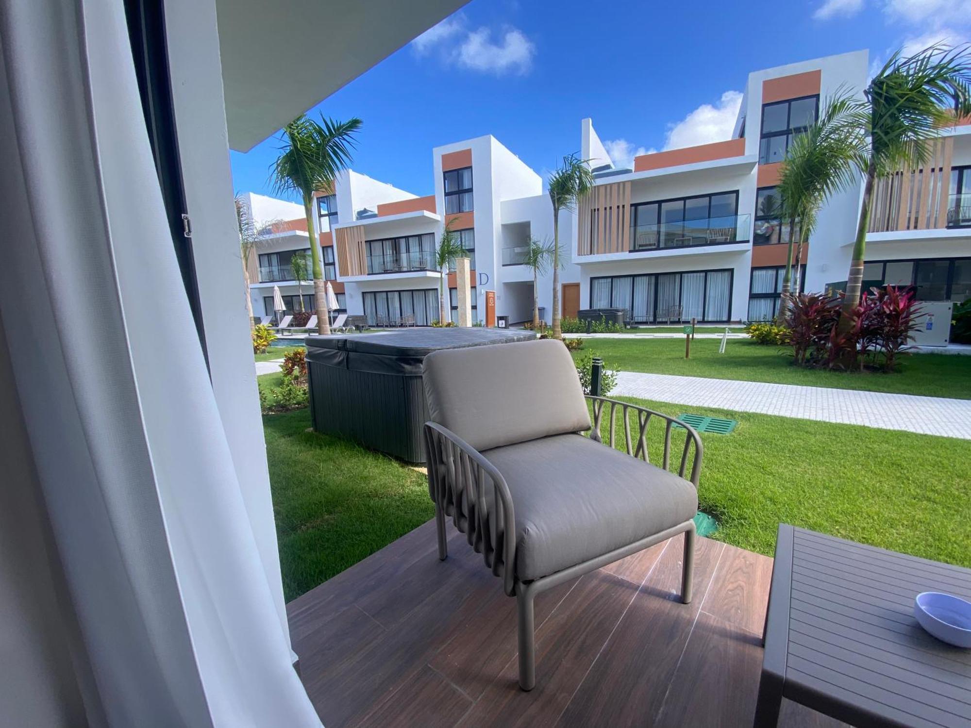 Golf Course Confy 1- Bedroom Apartment