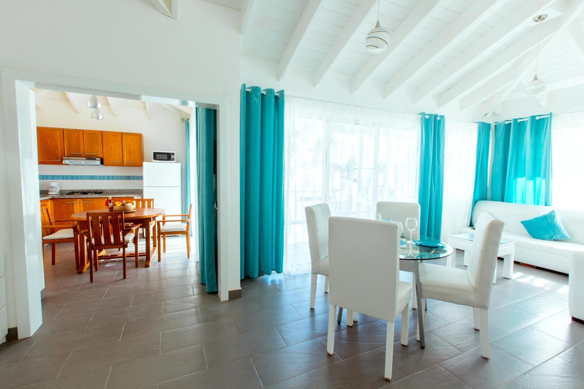 Aparthotel Caribbean Village Playa Corales 5*
